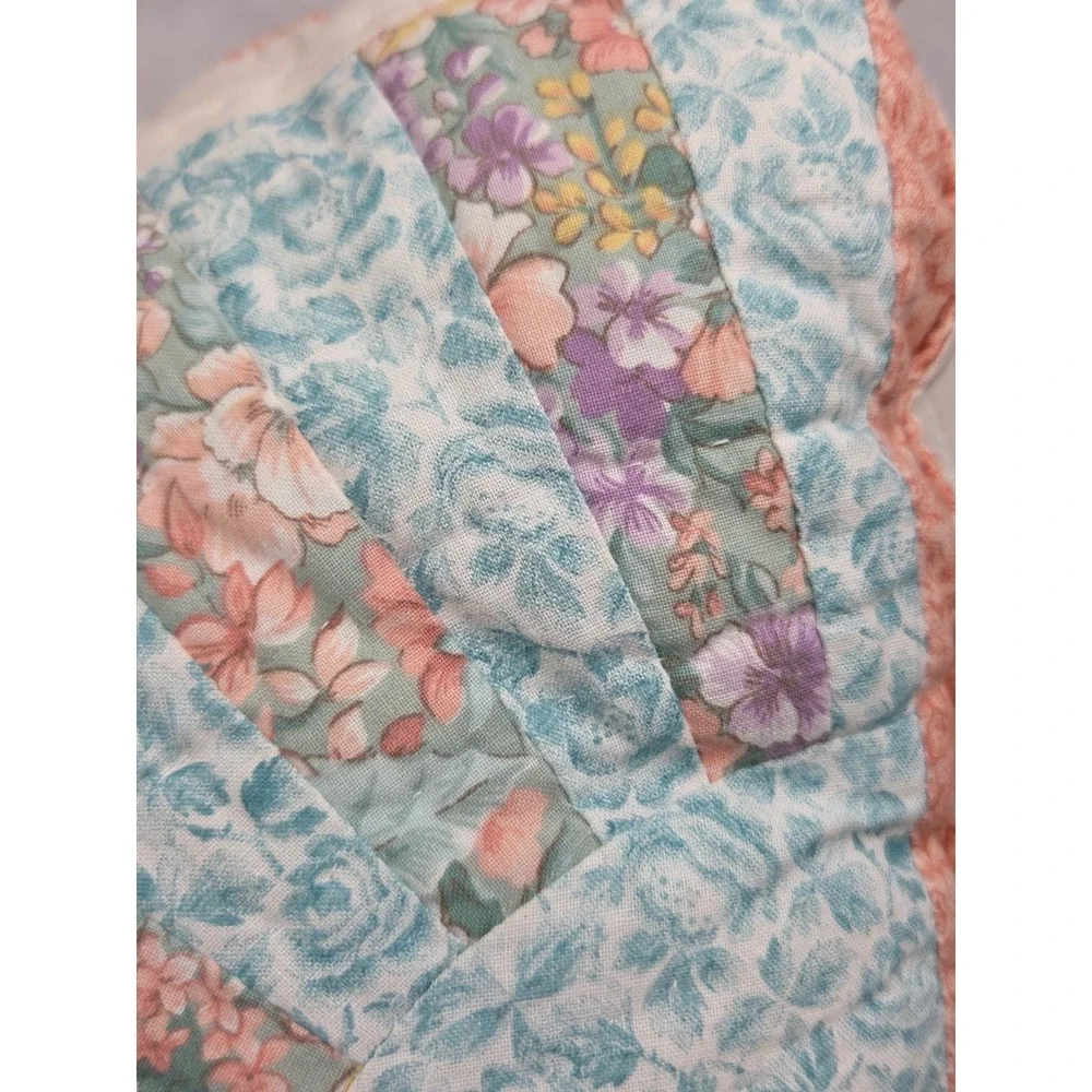 2 Vtg Granny Seashell Fan‎ Patchwork Throw Pillows Pastel Shabby Cottage 15x15